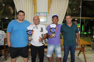 Dupla Laércio e Zé Carlos é campeã do Torneio de Truco