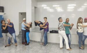 Novos ritmos nas aulas de dança de salão começam nesta terça